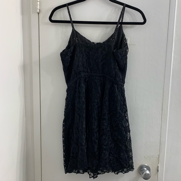 H&M Lace Dress - Picture 2 of 4